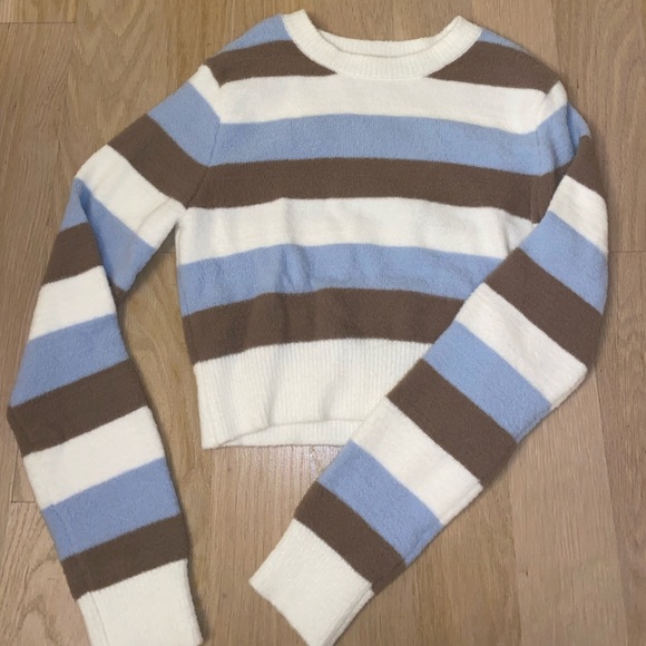 Garage Sweater - Picture 2 of 2